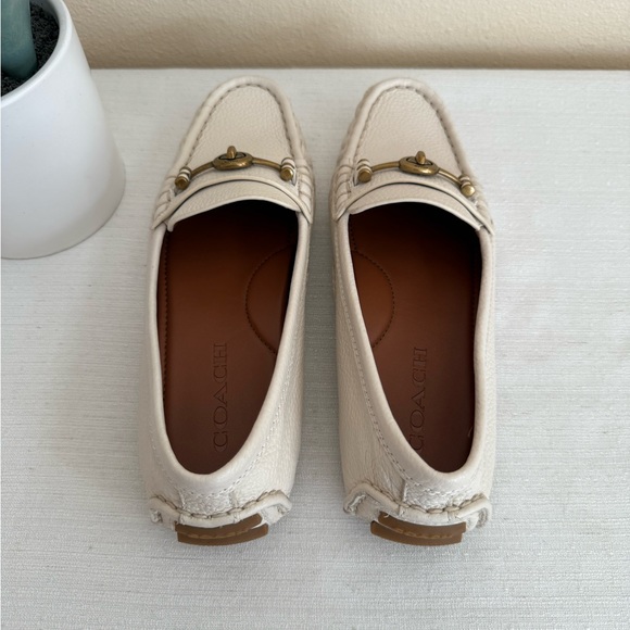 New Coach Ivory Leather Flexible Loafers - Picture 9 of 13